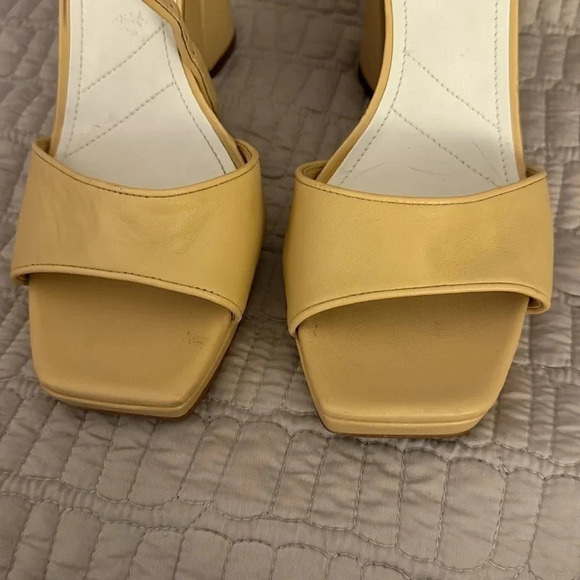 Franco Sarto Ivory Open Toe Platform Sandals Size 8 GUC - Picture 2 of 5